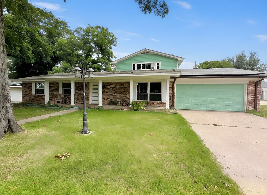 321 Merrell Drive, Sulphur Springs, TX 75482 — photo 1