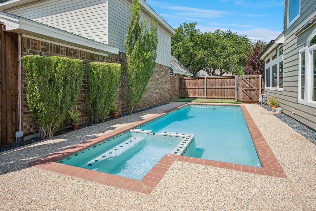 408 Silverton Drive, Irving, TX 75063 — photo 1