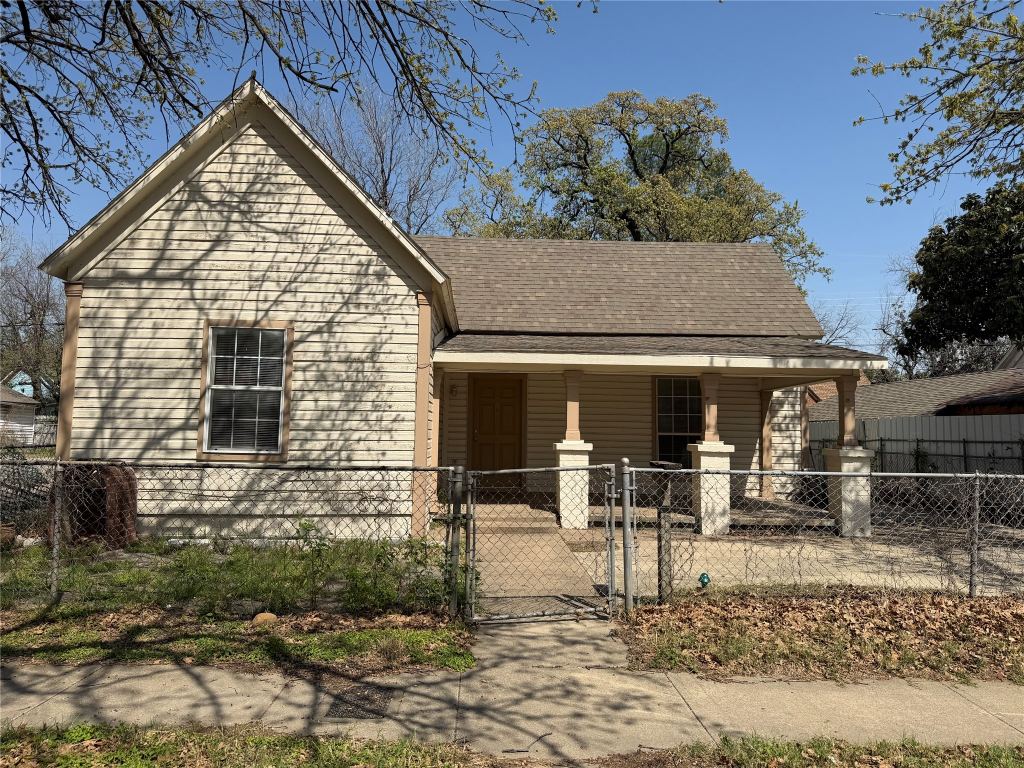 1402 N Commerce Street, Fort Worth, TX 76164 — photo 1