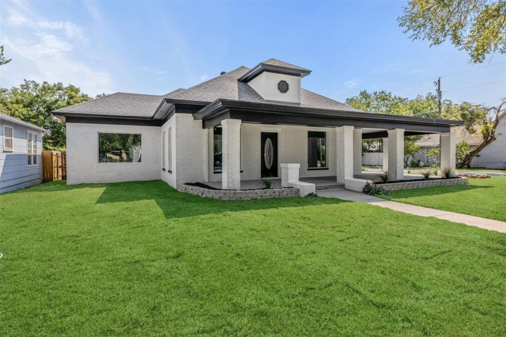 700 N Church Street, Decatur, TX 76234 — photo 1
