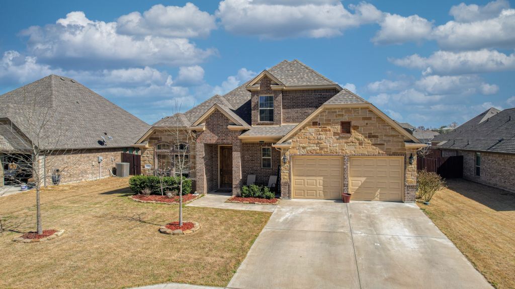 128 Breeders Drive, Willow Park, TX 76087 — photo 1