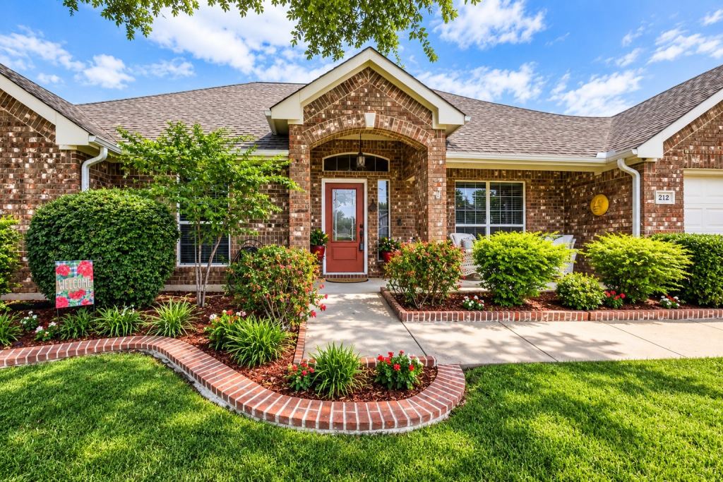 212 Pinewood Trail, Forney, TX 75126 — photo 1
