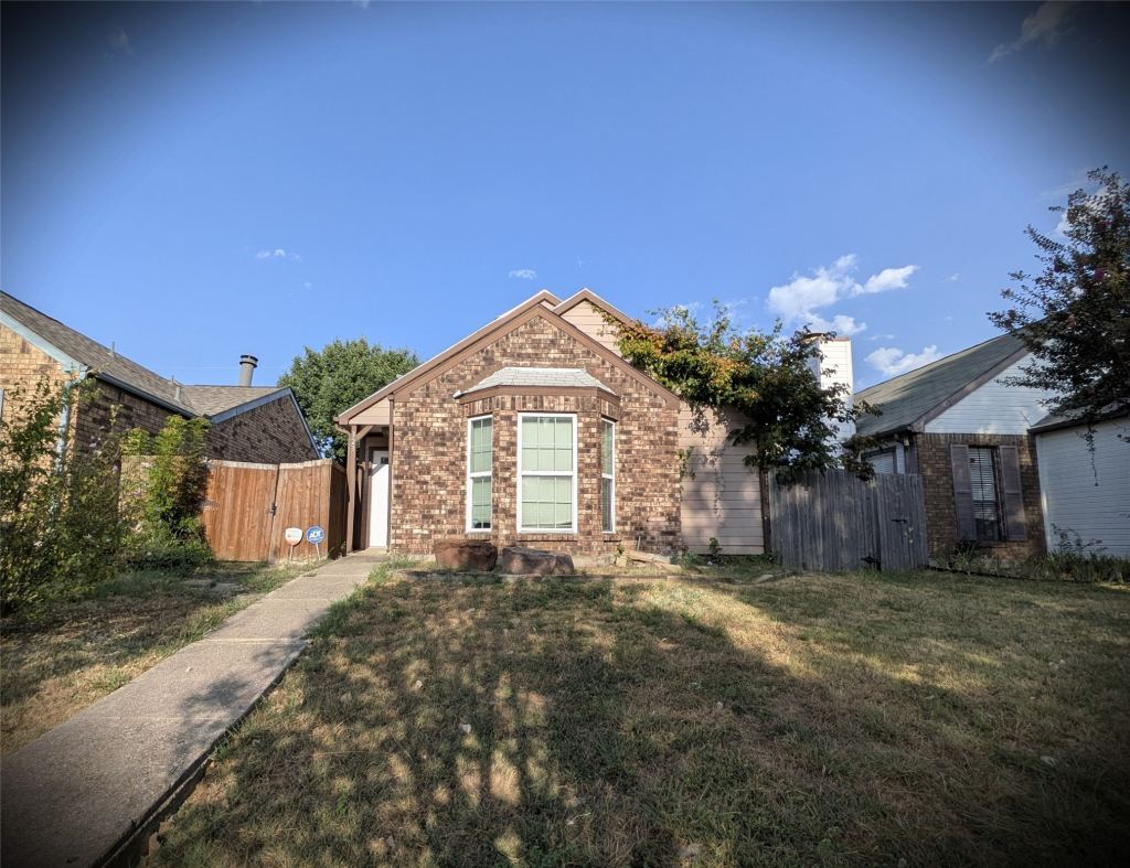 323 Teakwood Lane, Lewisville, TX 75067 — photo 1