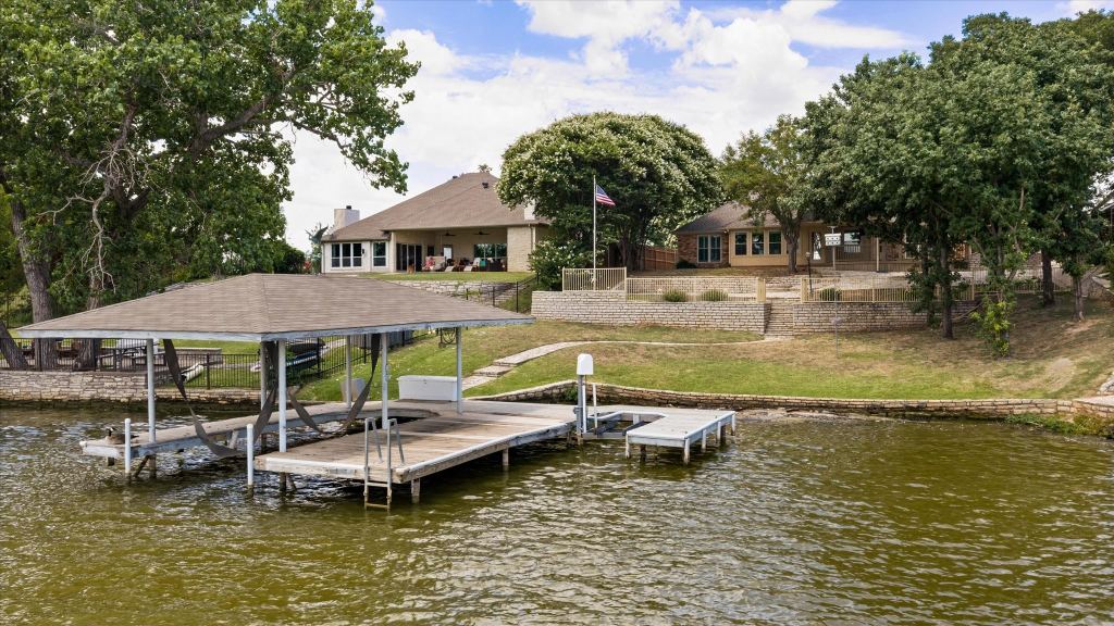 105 Casas Del Sur Street, Granbury, TX 76049 — photo 1