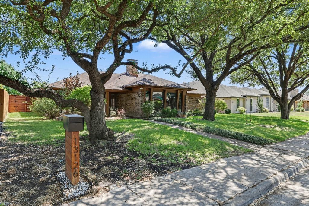 13126 Fall Manor Drive