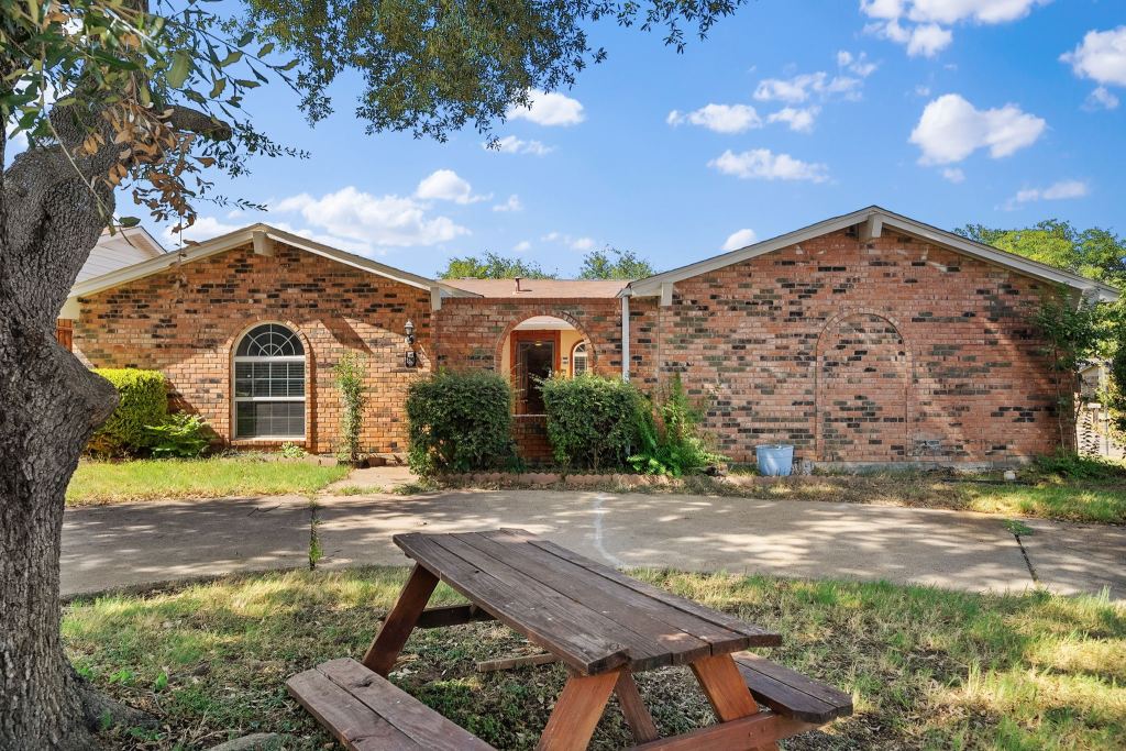 1801 Tameria Drive, Irving, TX 75060 — photo 1