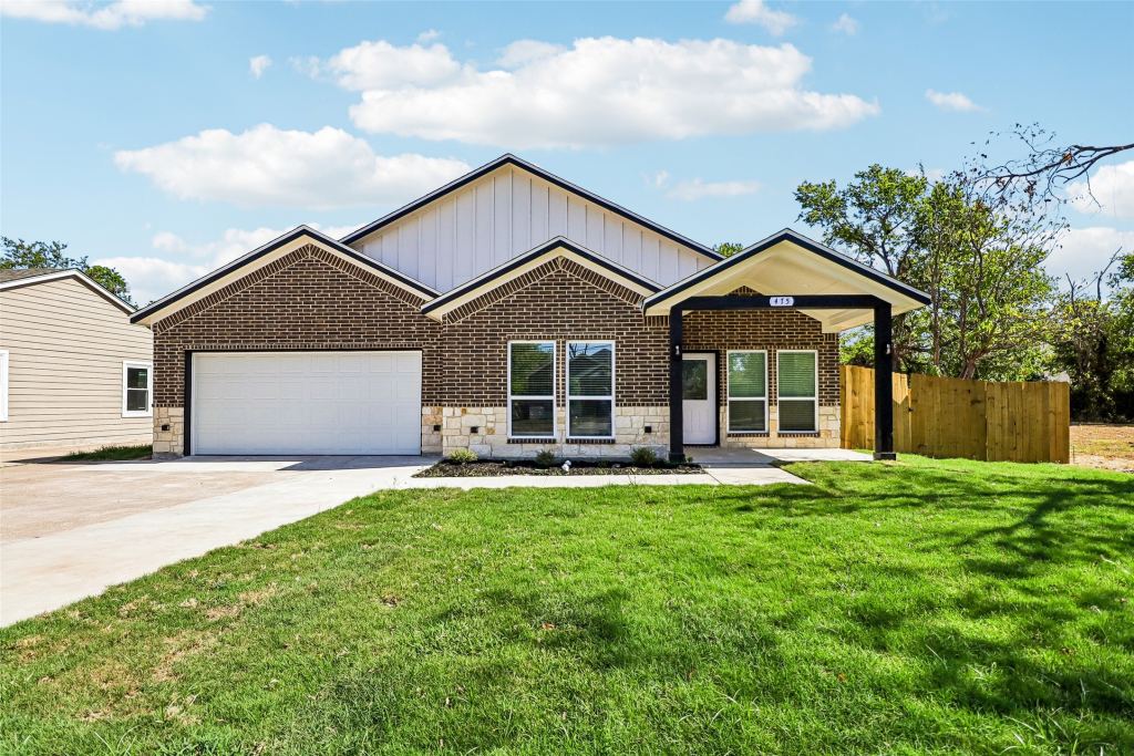 415 Thomas Street, Terrell, TX 75160 — photo 1