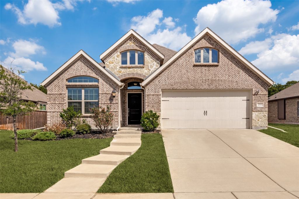 211 Jacaranda Drive, Royse City, TX 75189 — photo 1