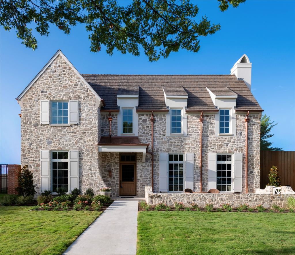 6526 Woodland Drive