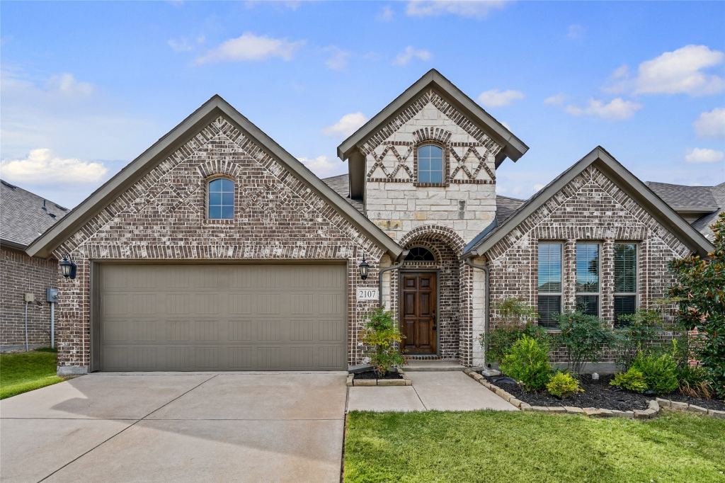 2107 Victoria Lane, Princeton, TX 75407 — photo 1