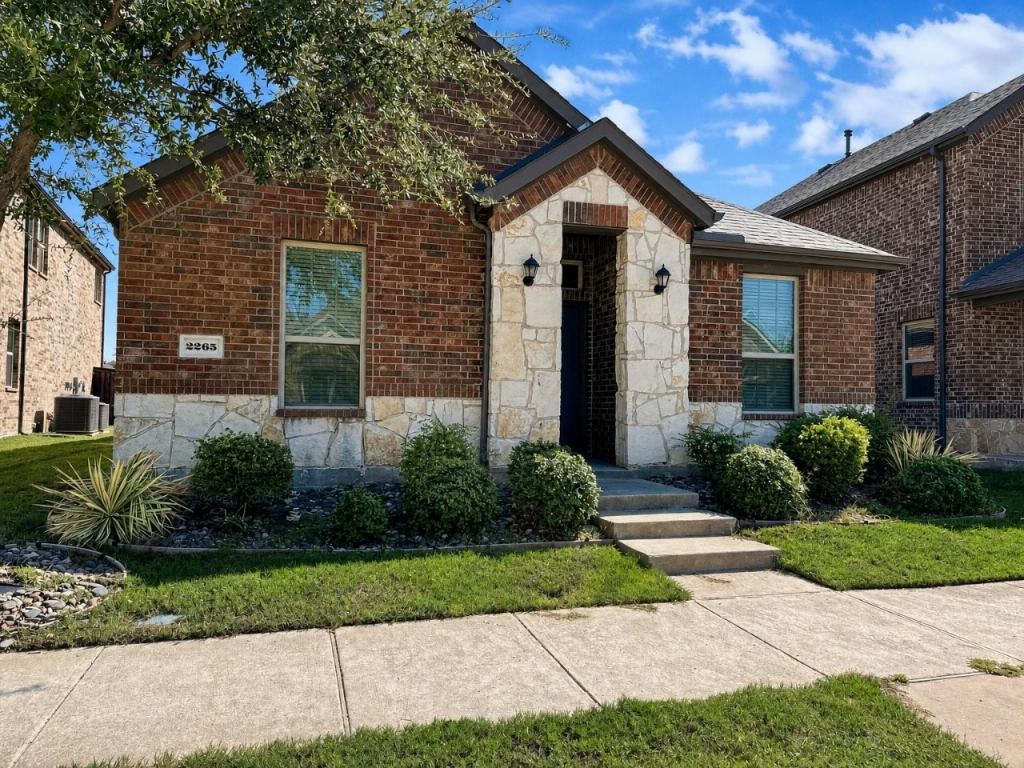 2265 Barx Drive, Little Elm, TX 75068 — photo 1