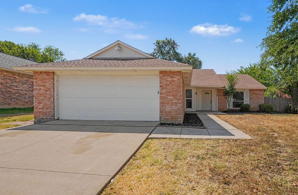 7116 Blackberry Drive, Arlington, TX 76016 — photo 1