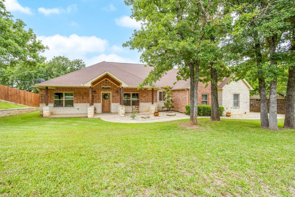 116 Flat Foot, Stephenville, TX 76401 — photo 1