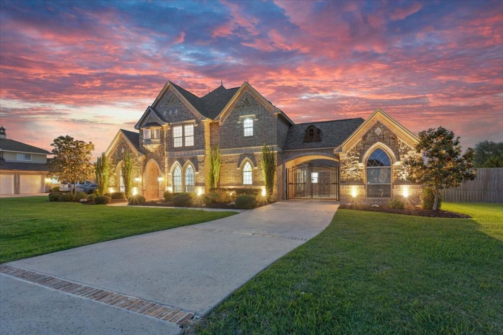 7 Lone Star Drive, Waco, TX 76708 — photo 1