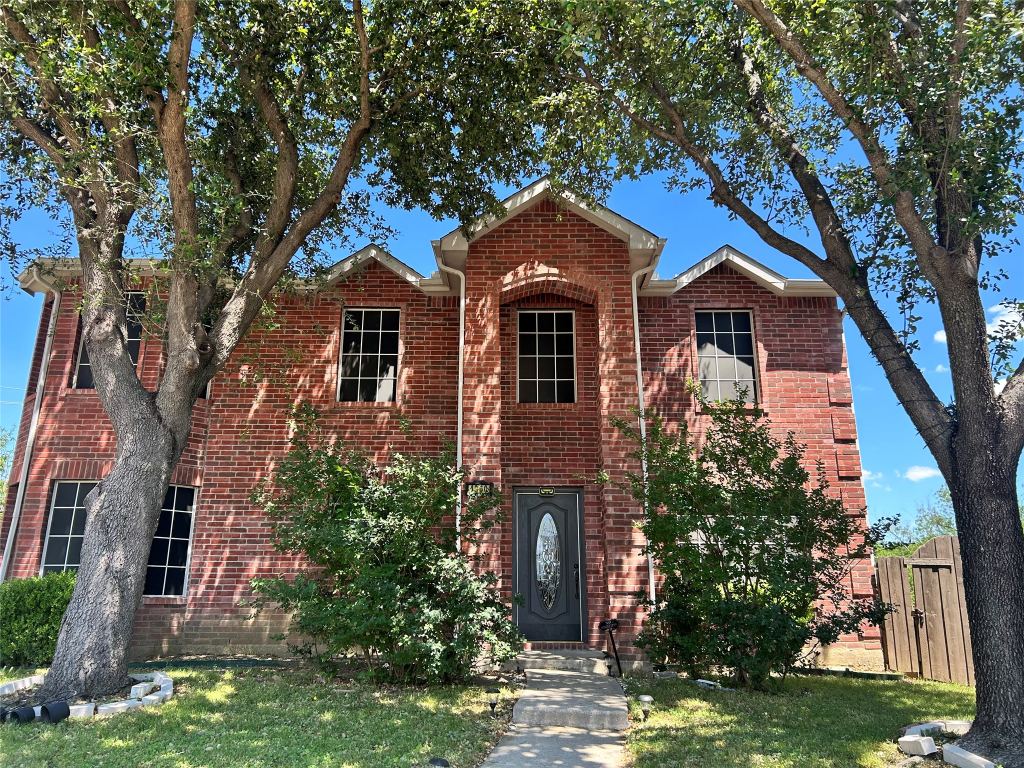 4360 Mesa Drive, Carrollton, TX 75010 — photo 1