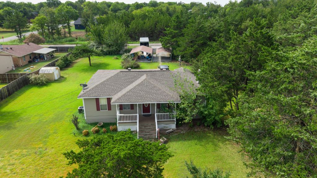 164 Cypress Drive, Pottsboro, TX 75076 — photo 1