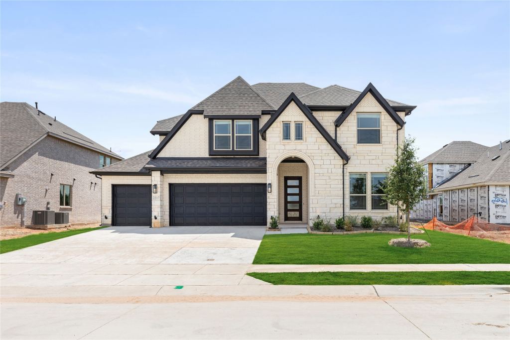 2217 Amber Gate Drive