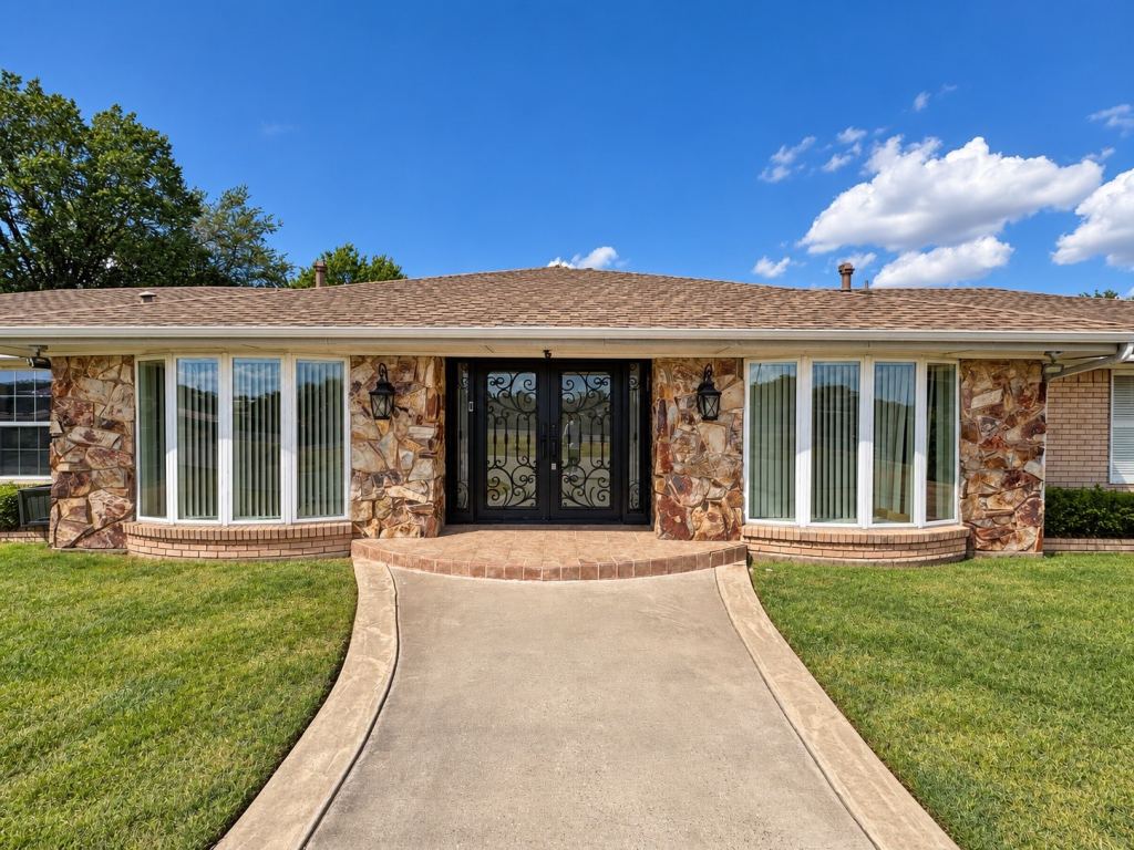 6545 Lyndon B Johnson Freeway, Dallas, TX 75240 — photo 1