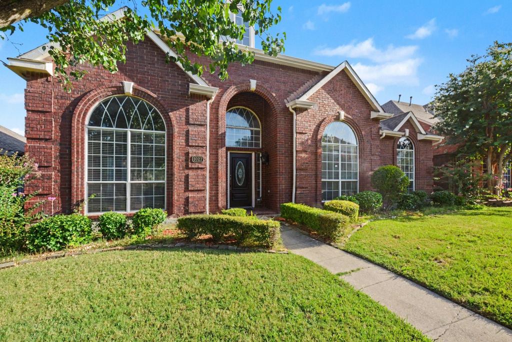 1027 Creek Bend, Carrollton, TX 75007 — photo 1