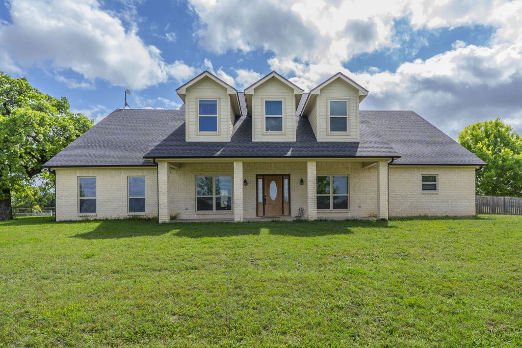 1502 N Fm 113, Weatherford, TX 76088 — photo 1