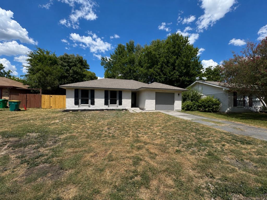 313 Taurus Drive, Cedar Hill, TX 75104 — photo 1