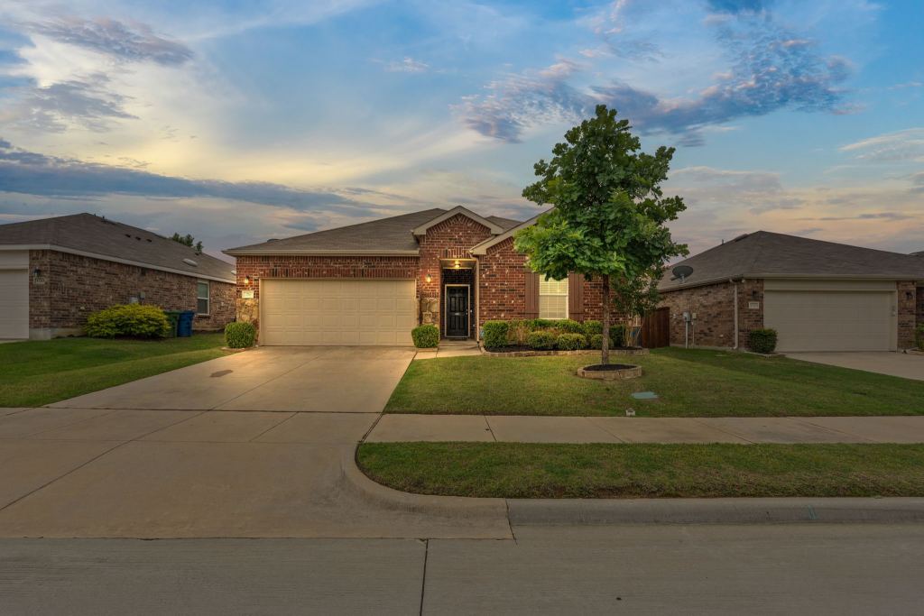 1716 Trace Drive, Aubrey, TX 76227 — photo 1
