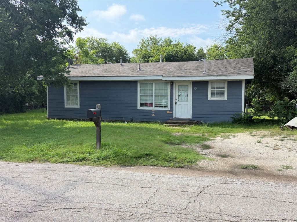 504 Morgan Street, Cleburne, TX 76031 — photo 1