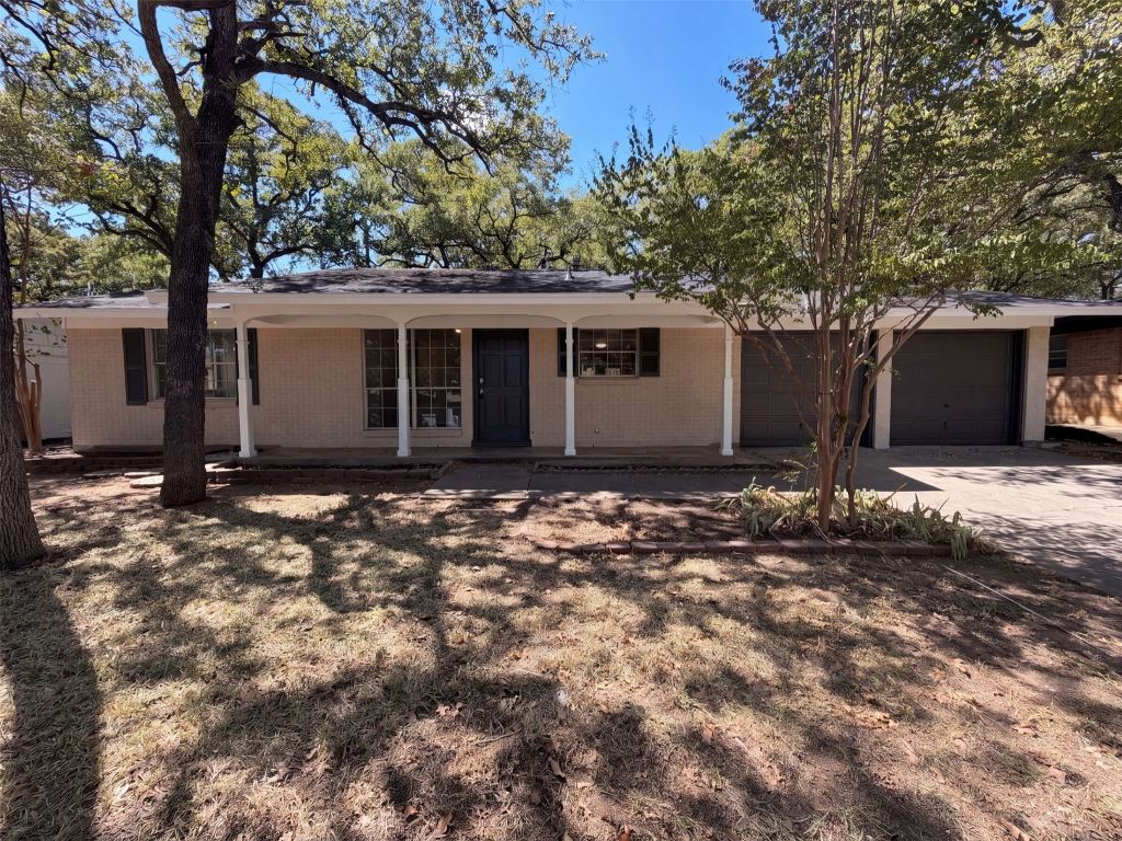 1229 King Drive, Bedford, TX 76022 — photo 1