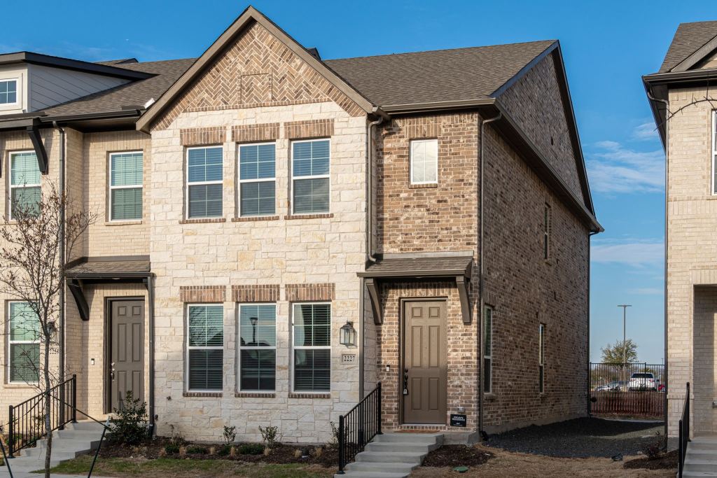 2227 Adena Springs Drive, Allen, TX 75013 — photo 1