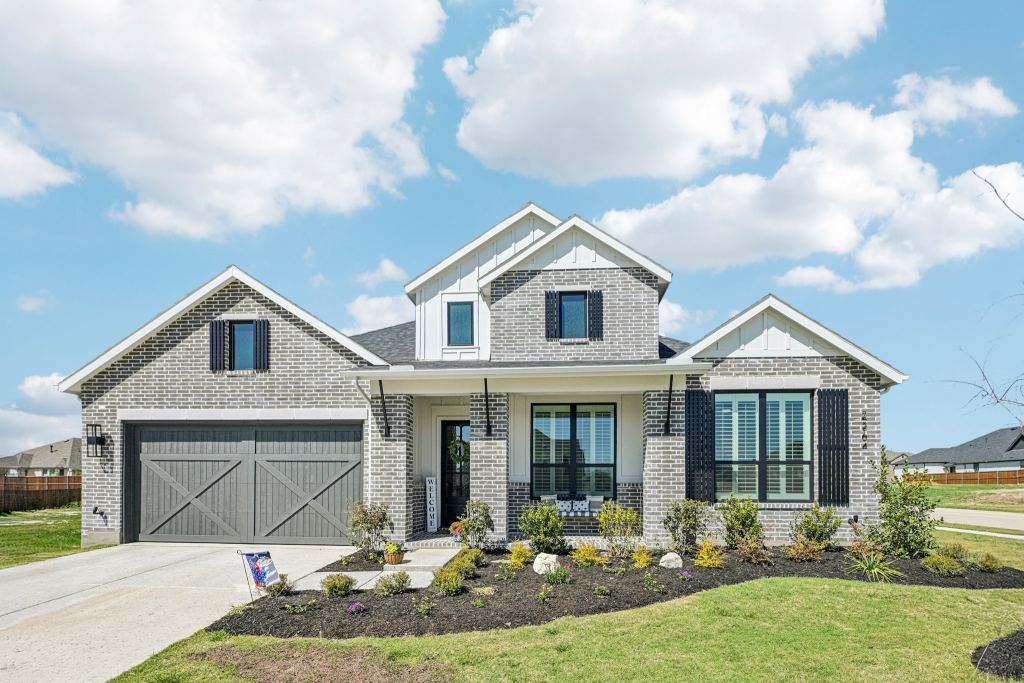 2264 Emerald Drive, Waxahachie, TX 75167 — photo 1