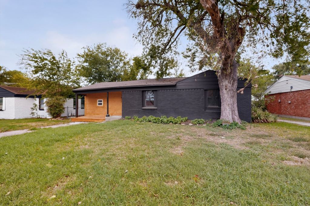 1831 Highland Street, Mesquite, TX 75149 — photo 1