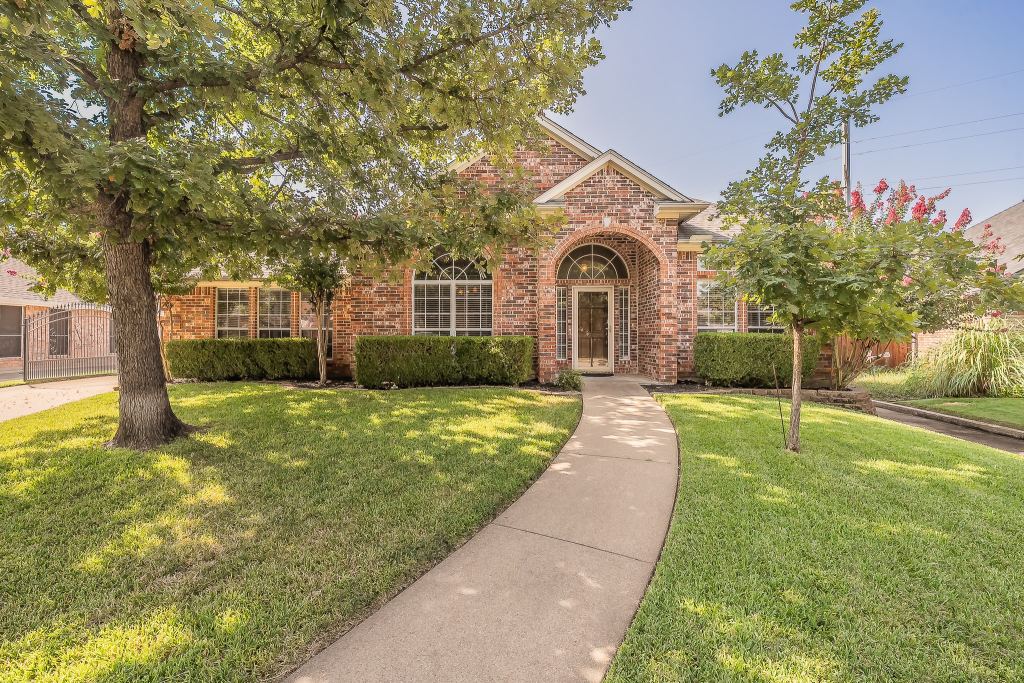 8152 Vine Wood Drive, North Richland Hills, TX 76182 — photo 1