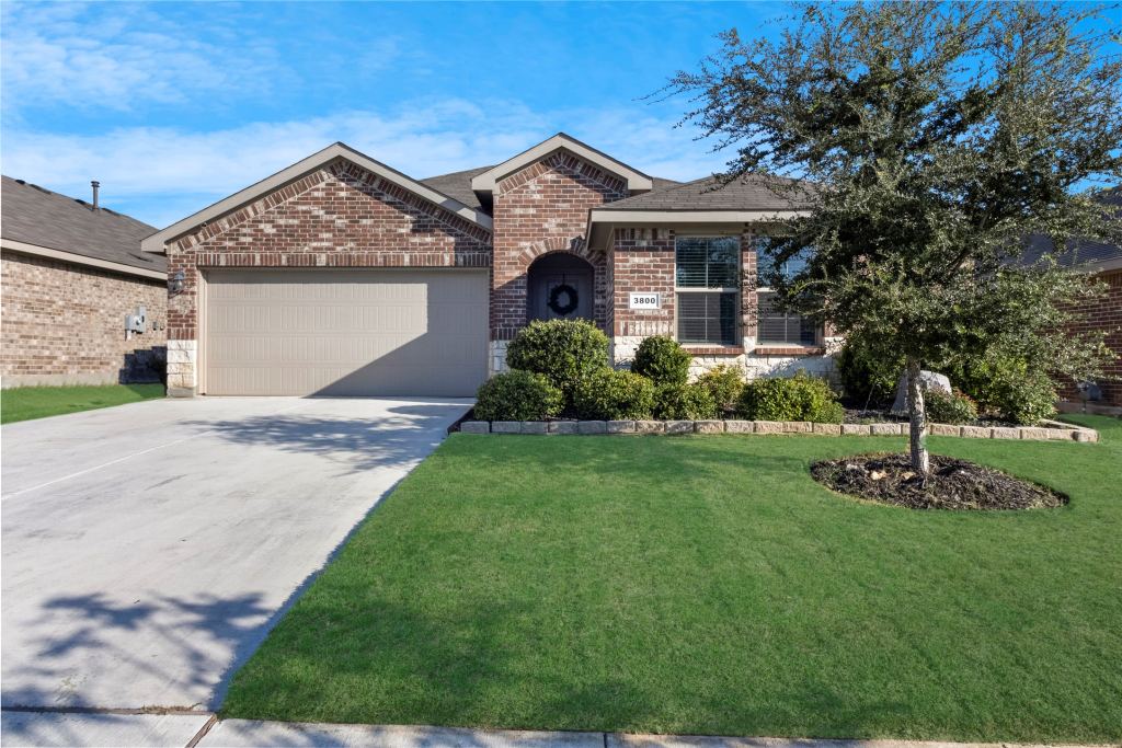 3800 Ridgeway Lane, Denton, TX 76226 — photo 1