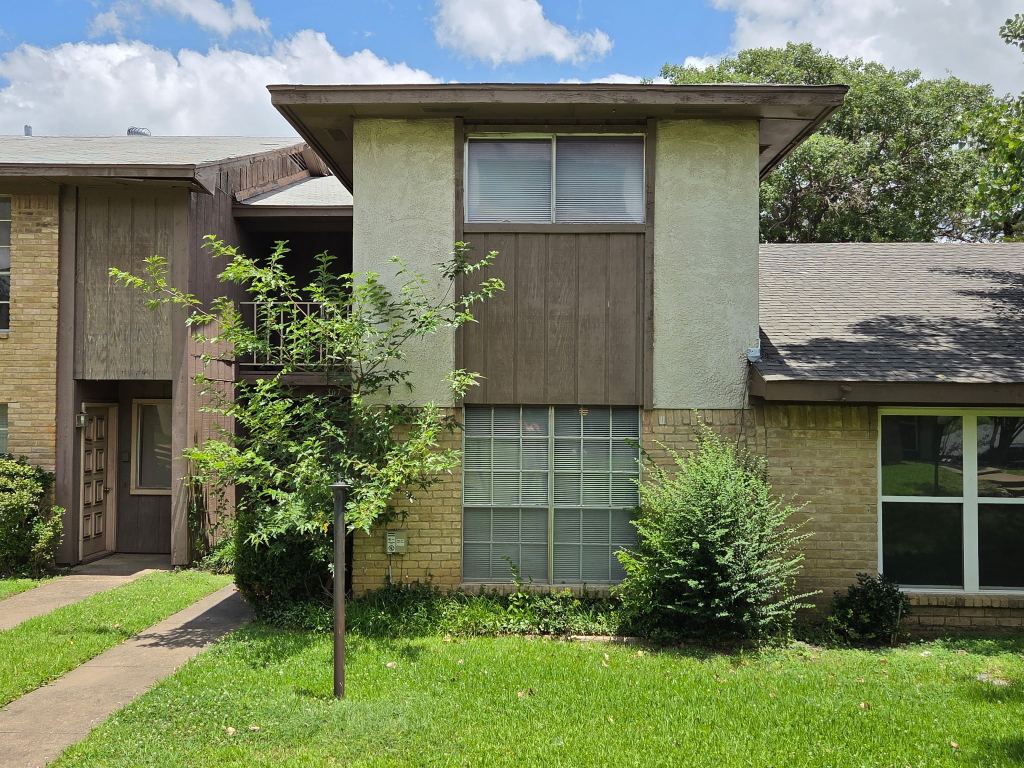 1402 S Carrier Parkway 307, Grand Prairie, TX 75051 — photo 1