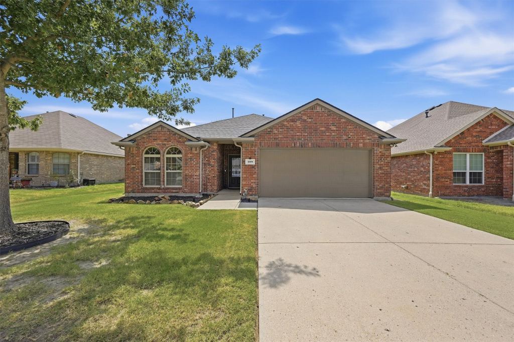 409 Bryn Mawr Lane, Van Alstyne, TX 75495 — photo 1