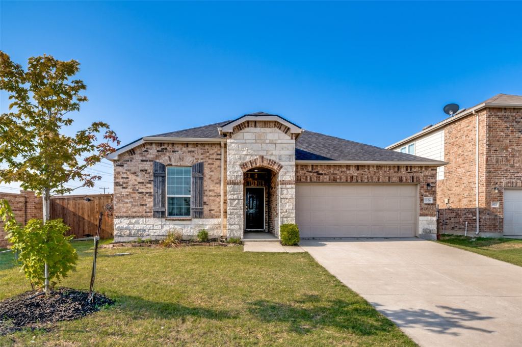 1926 Trace Drive, Aubrey, TX 76227 — photo 1