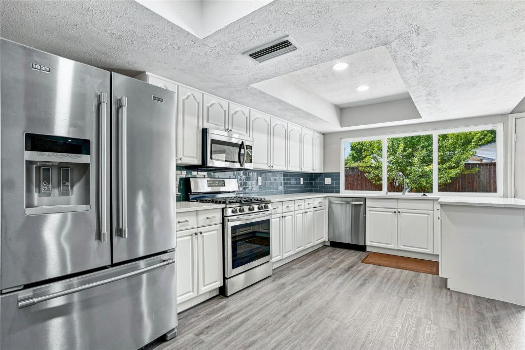 6203 Rainier Road, Plano, TX 75023 — photo 1