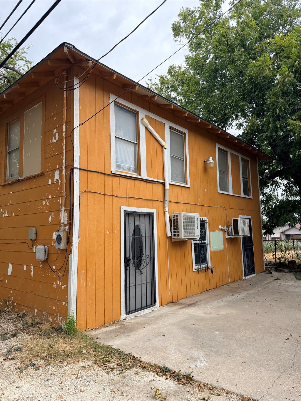 2205 Roosevelt Avenue, Fort Worth, TX 76164 — photo 1
