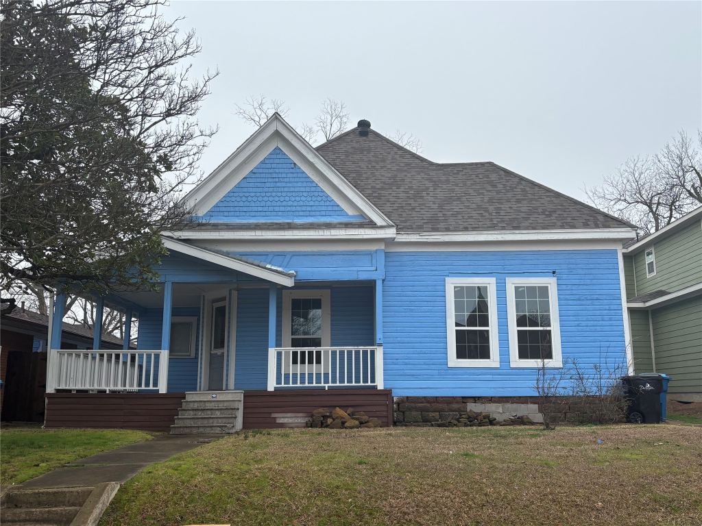 720 W Gandy Street, Denison, TX 75020 — photo 1