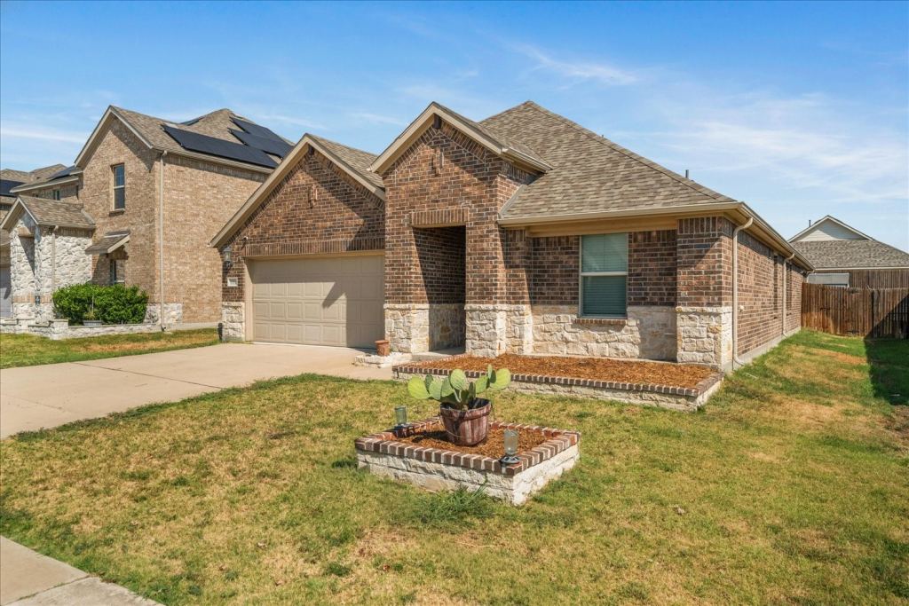 756 Cascade Lane, Princeton, TX 75407 — photo 1
