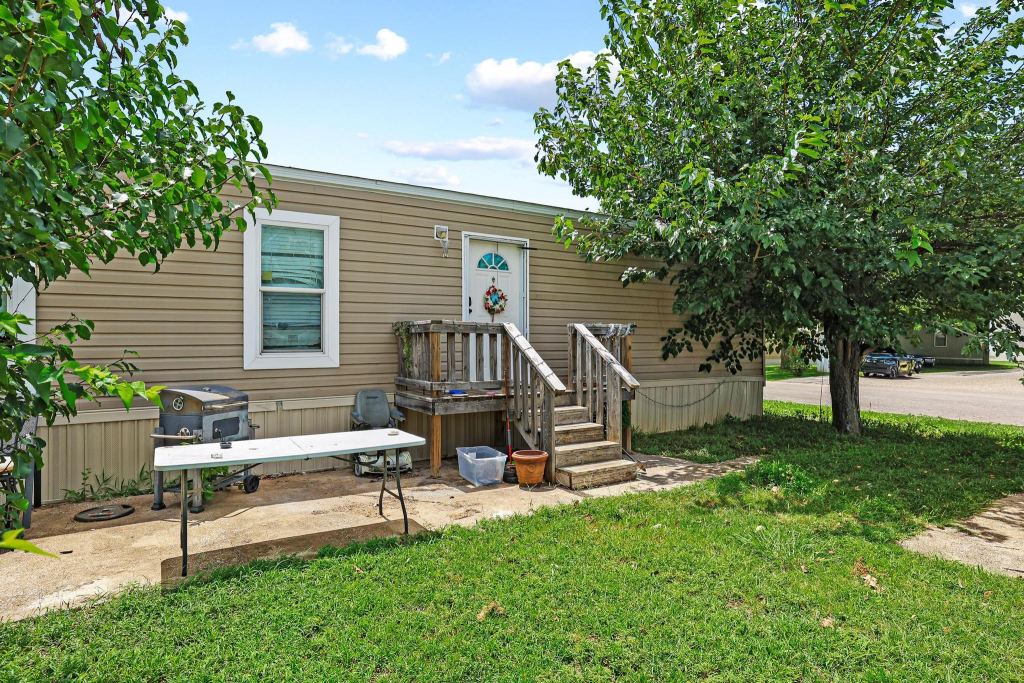 132 Knollwood Drive, Sherman, TX 75092 — photo 1