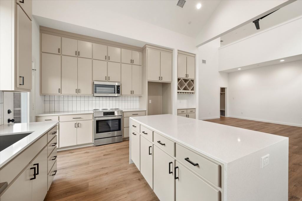 312 Tillery Circle, Grapevine, TX 76051 — photo 1