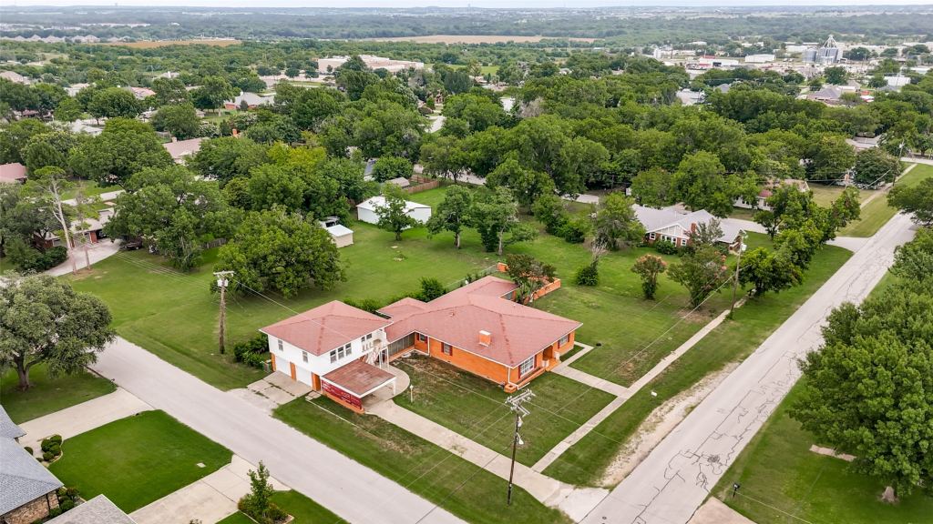 618 W 5th Street, Justin, TX 76247 — photo 1