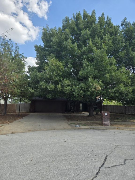 850 Valley View Court, Burleson, TX 76028 — photo 1