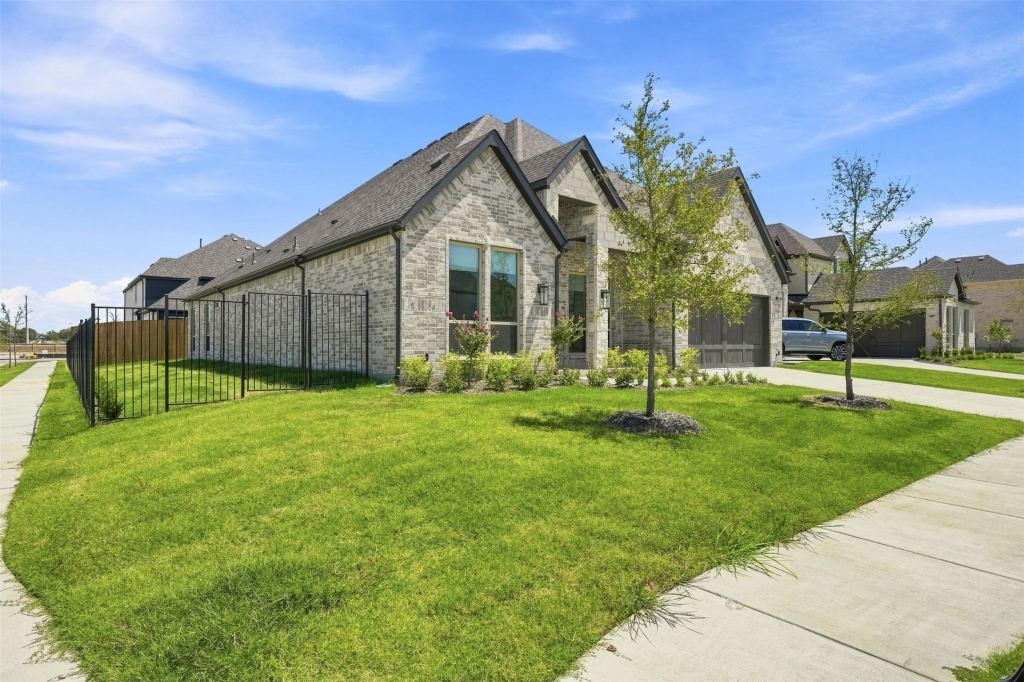 15264 Heartland Drive, Frisco, TX 75035 — photo 1