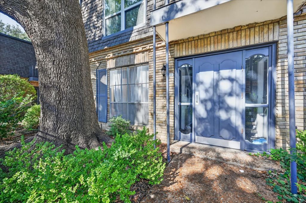 5043 Les Chateaux Drive 214