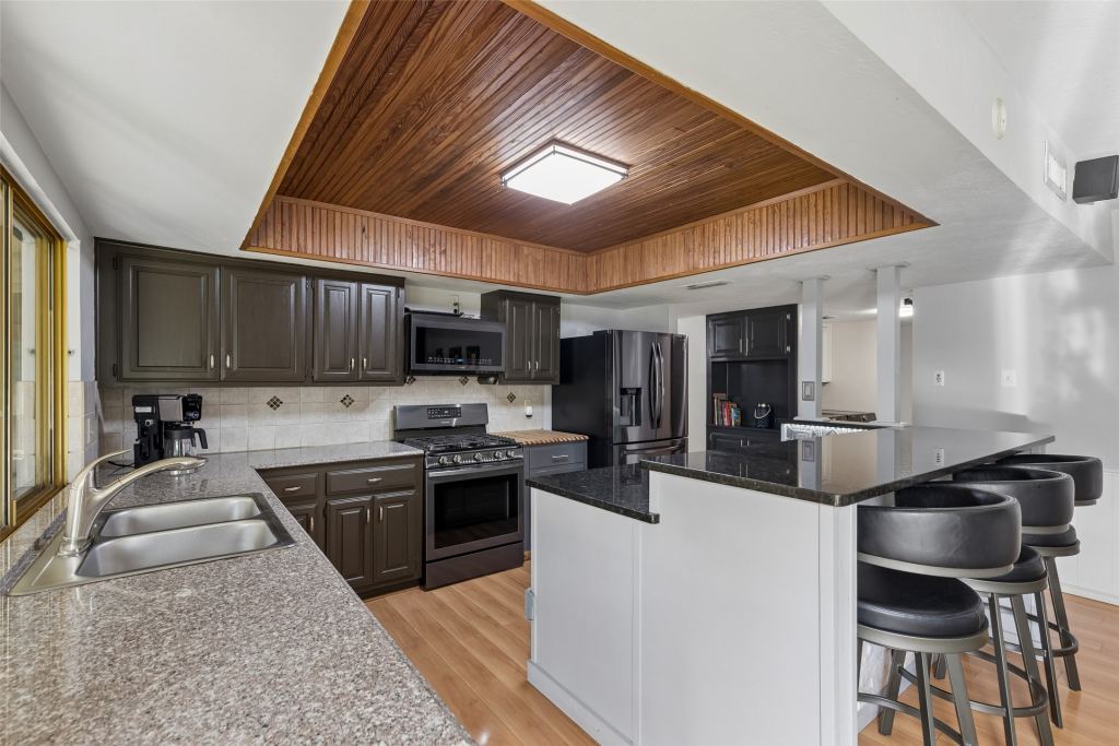 713 Kathryn Drive, Lewisville, TX 75067 — photo 1