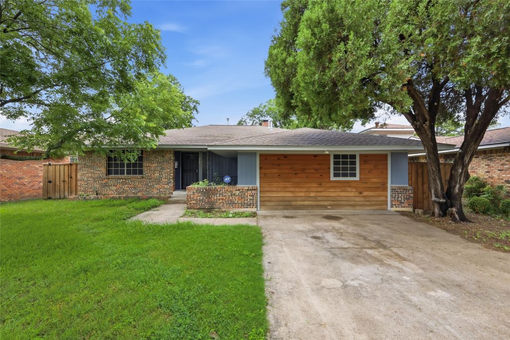 2010 Swansee Drive, Dallas, TX 75232 — photo 1