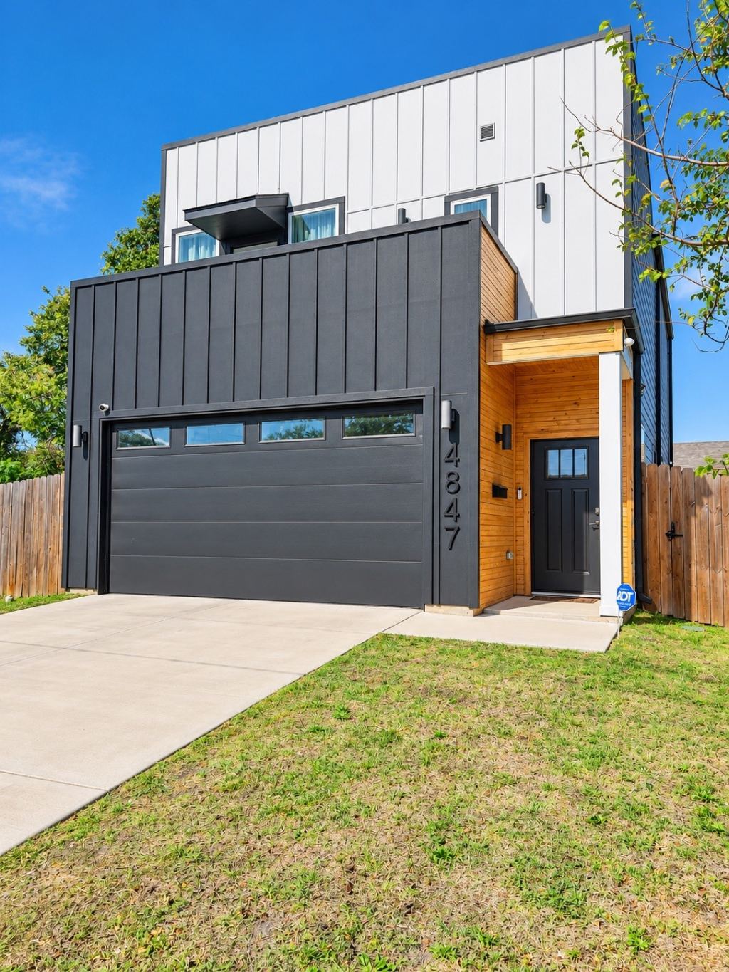 4847 Brashear Street, Dallas, TX 75210 — photo 1