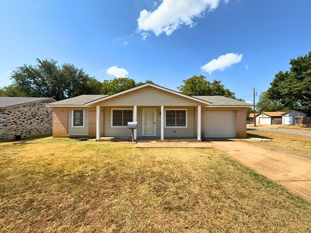 615 Crane Drive, Euless, TX 76039 — photo 1